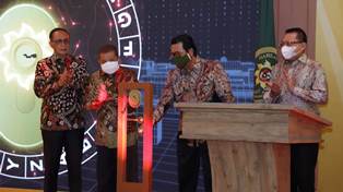 https://www.gardatipikornews.com/pelatihan-mahasiswa-hukum-dengan-tema-penerapan-demokrasi-dalam-sistem-peradilan-pidana-melalui-partisipasi-publik