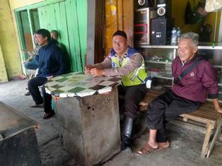https://www.gardatipikornews.com/ajak-generasi-muda-hindari-narkotika-kasat-narkoba-polres-majalengka-berikan-penyuluhan