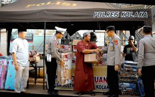 https://www.gardatipikornews.com/kapolres-sukabumi-minta-bhayangkari-dukung-suami-dalam-pelaksanaan-tugas-dan-ingatkan-jangan-hedon