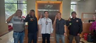 https://www.gardatipikornews.com/percepat-penanganan-stunting-nasional-korps-brimob-dan-bkkbn-lakukan-hal-ini