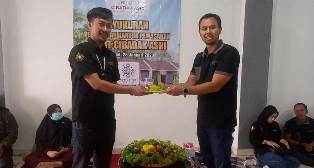 https://www.gardatipikornews.com/polres-ogan-ilir-oi-melakukan-pendampingan-dalam-penangkapan-terhadap-pelaku-tindak-pidana-pencurian-dengan-kekerasan-curas