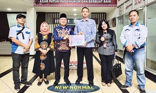https://www.gardatipikornews.com/pecahkan-rekor-dunia-kapolda-ntb-forkopimda-dan-opd-terima-penghargaan-dari-mgpa