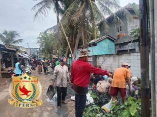 https://www.gardatipikornews.com/kades-h-subarta-bersama-warga-dan-jajaran-staf-desa-bersihkan-aliran-sungai-yang-tersumbat-karena-lumpur-dan-rumput-liar