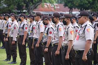 https://www.gardatipikornews.com/ketika-sahabat-lama-berkumpul-pancasila-dan-ekonomi-produktif-kerakyatan-jadi-bahan-diskusi-sambil-ngopi