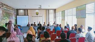 https://www.gardatipikornews.com/kunjungan-kerja-di-polres-kupang-kapolda-ntt-dan-ketua-bhayangkari-daerah-dikenakan-pakaian-adat-khas-amarasi