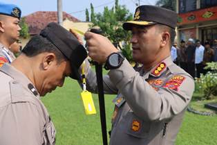 https://www.gardatipikornews.com/gaktiblin-propam-polres-majalengka-terhadap-polwan-polres-majalengka