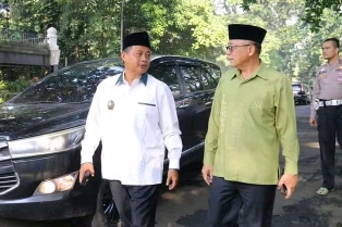 https://www.gardatipikornews.com/pengecoran-jalan-desa-pasawahan-diduga-bahan-materialnya-tidak-sesuai-spek