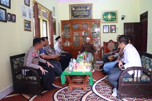 https://www.gardatipikornews.com/kapolres-majalengka-berikan-tali-asih-kepada-warga-yang-membutuhkan