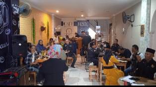 https://www.gardatipikornews.com/babinsa-desa-karihkil-kecamatan-ciseeng-sertu-albar-kene-laksanakan-komunikasi-sosial-dengan-warga-binaan