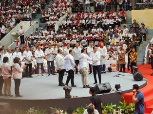 https://www.gardatipikornews.com/relawan-teriakkan-nama-prabowo-saat-jokowi-sebut-indonesia-butuh-pemimpin-yang-pemberani