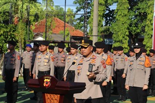 https://www.gardatipikornews.com/pemdes-langensari-adakan-halal-bihalal-dengan-camat-sukaraja-erry-s-tanto-yulia-sip