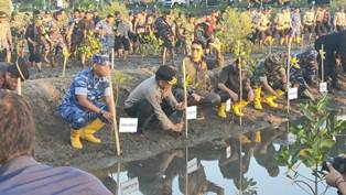 https://www.gardatipikornews.com/tersangka-ini-tak-pernah-kapok-hidup-di-bui-kini-kembali-ditangkap-karena-curanmor