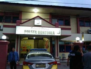 https://www.gardatipikornews.com/bentuk-kepedulian-bhabinkamtibmas-serading-berikan-bantuan-sosial-untuk-warganya-2