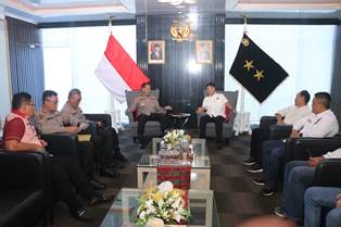 https://www.gardatipikornews.com/bantuan-pangan-stunting-salurkan-sebanyak-61-kpm