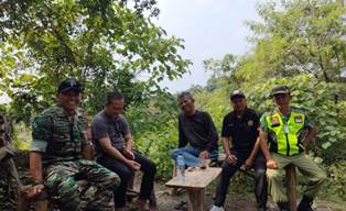 https://www.gardatipikornews.com/ketua-gmni-kabupaten-sorong-soroti-oknum-berinsial-ks-sebagi-pengurus-aktif-parpol-yang-lolos-sepuluh-besar-kpu-kabupaten-sorong