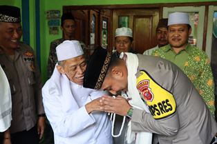 https://www.gardatipikornews.com/antisipasi-muncul-predator-ketum-dan-sekjen-rumah-ppai-gencarkan-edukasi-dan-pemahaman