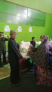 https://www.gardatipikornews.com/penyaluran-bantuan-sosial-dilaksanakan-di-desa-babakan-kecamatan-ciseeng-dimonitor-babinsa-koramil-0621-22-parung-dan-babinmas