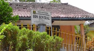 https://www.gardatipikornews.com/desa-banyurasa-kecamatan-sukahening-salurkan-bantuan-pangan-ke-979-kpm-berupa-beras-dari-bulog