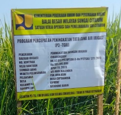 https://www.gardatipikornews.com/sebanyak-690-kpm-di-desa-kadipaten-tasikmalaya-terima-bantuan-beras-dari-bulog-seberat-10-kilogram
