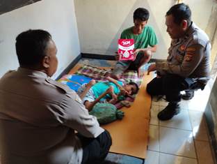 https://www.gardatipikornews.com/wujud-bhakti-kemasyarakatan-bhabinkamtibmas-kelurahan-banjar-lakukan-gotong-royong-bersama-warga-binaan