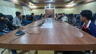 https://www.gardatipikornews.com/polsek-cilaku-cek-tkp-penemuan-mayat-laki-laki-di-sungai-cijati