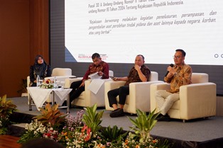 https://www.gardatipikornews.com/diduga-lakukan-intimidasi-seseorang-dalam-memilih-paslon-pilihannya-l-itu-kejahatan-terhadap-hak-konstitusi