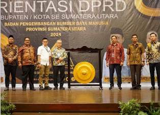 https://www.gardatipikornews.com/koramil-01-aekkanopan-dan-forkopimda-gelar-senam-pagi-di-hut-tni-ke-79