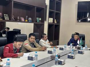 https://www.gardatipikornews.com/dprd-labura-belajar-bersama-tentang-kode-etikik-dan-tata-beracara-wawasan-kebangsaan-sistem-pemerintahan-indonesia-fungsi-tugas-dan-wewenang-dprd-yang-dilaksanakan-bpsdm-provinsi-sumut