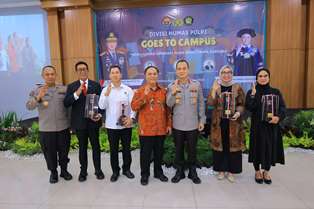 https://www.gardatipikornews.com/diduga-oknum-staf-bapenas-berinisial-kf-mengunakan-pailitas-mobil-dinas-plat-merah-b-1643-pq-untuk-kepentingan-pribadi