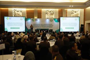 https://www.gardatipikornews.com/helikopter-basarnas-turunkan-tim-survivor-dan-berhasil-kirim-logistik-serta-evakuasi-korban-yang-terisolir-di-perairan-tegalbuleud