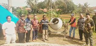 https://www.gardatipikornews.com/dinilai-diskriminasi-terkait-penumbangan-kelapa-sawit-pt-djl-di-demo-pemilik-lahan