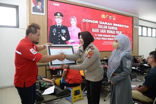 https://www.gardatipikornews.com/polres-cianjur-luncurkan-program-makan-sehat-dan-bergizi-gratis-untuk-siswa-sd