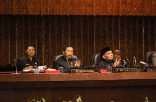 https://www.gardatipikornews.com/polsek-kalideres-berbagi-kebahagiaan-dengan-anak-yatim-melalui-santunan-dan-pengajian