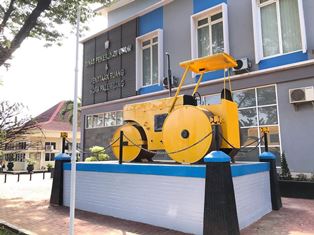 https://www.gardatipikornews.com/diduga-gudang-penimbunan-bbm-solar-ilegal-beroperasi-jln-lintas-palembang-prabumulih-talang-taling-kec-gelumbang-kab-muara-enim-aph-segera-tindak