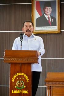 https://www.gardatipikornews.com/pembinaan-lingkungan-hidup-kodim-bojonegoro-dan-masyarakat-tanam-ribuan-bibit-pohon-penghijauan