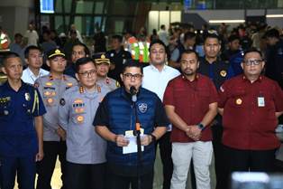 https://www.gardatipikornews.com/ketum-lsm-maung-desak-kapolresta-pontianak-tangkap-pelaku-dan-dalang-penganiayaan-pimred-derap-reformasi