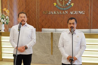 https://www.gardatipikornews.com/kapolres-cianjur-pimpin-apel-pergeseran-pasukan-pengamanan-pilkada-tahun-2024-di-kabupaten-cianjur