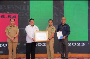 https://www.gardatipikornews.com/kesiapan-tps-di-wilayah-kronjo-jelang-pemilu-27-november-2024-kapolsek-kronjo-tekankan-pentingnya-keamanan-dan-ketulusan-anggota