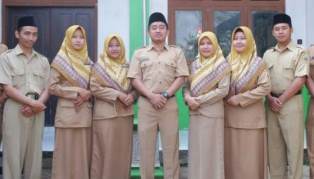 https://www.gardatipikornews.com/ketua-umum-dpd-asosiasi-keluarga-pers-indonesia-provinsi-sultra-selamat-atas-terpilihnya-irham-kalengo-dan-wahyu-sebagai-bupati-dan-wakil-bupati-konawe-selatan