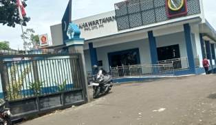https://www.gardatipikornews.com/plt-sekjen-kemendagri-tekankan-budaya-melayani-jadi-kunci-kualitas-pelayanan-publik