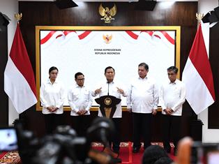 https://www.gardatipikornews.com/celoteh-ketua-pwi-bogor-bikin-gaduh-pers-nasional