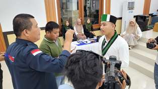 https://www.gardatipikornews.com/smk-al-kausar-sukabumi-diduga-mark-up-puluhan-jumlah-siswa-untuk-keuntungan-pribadi