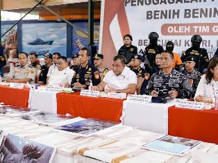 https://www.gardatipikornews.com/pwi-bekasi-raya-berangkatkan-peserta-okk-ke-bandung