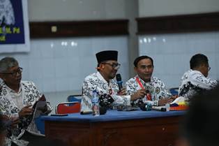 https://www.gardatipikornews.com/ditpolairud-polda-jabar-dan-satpolairud-polres-sukabumi-bangun-jembatan-darurat-untuk-warga
