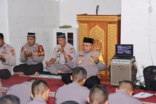 https://www.gardatipikornews.com/kota-mataram-sukses-jaga-keamanan-dan-kenyamanan-selama-perayaan-natal-dan-tahun-baru