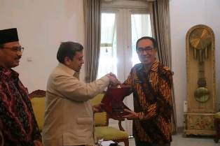 https://www.gardatipikornews.com/evaluasi-kinerja-penyelenggara-pemilukada-kpu-kabupaten-sukabumi-kumpulkan-badan-adhock-pemilukada-2024