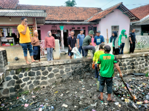 https://www.gardatipikornews.com/dinas-lingkungan-hidup-lampung-selatan-adakan-program-jumat-bersih-masjid