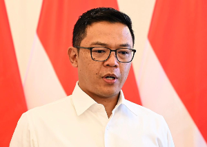 https://www.gardatipikornews.com/presiden-prabowo-resmikan-pabrik-petrokimia-terbesar-asia-tenggara-tegaskan-pentingnya-kepercayaan-investor