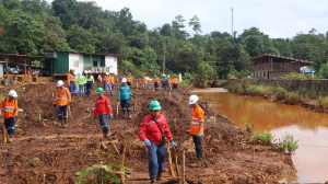 https://www.gardatipikornews.com/syukuran-nelayan-ujunggenteng-bupati-sukabumi-jaga-budaya-pesisir-lestarikan-lingkungan-laut