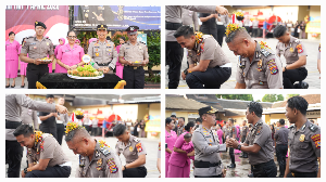 https://www.gardatipikornews.com/phmi-desak-transparansi-anggaran-belanja-perlengkapan-bidang-smp-sebesar-296-miliar-dorong-aph-periksa-kepala-dinas-pendidikan-kabupaten-bogor